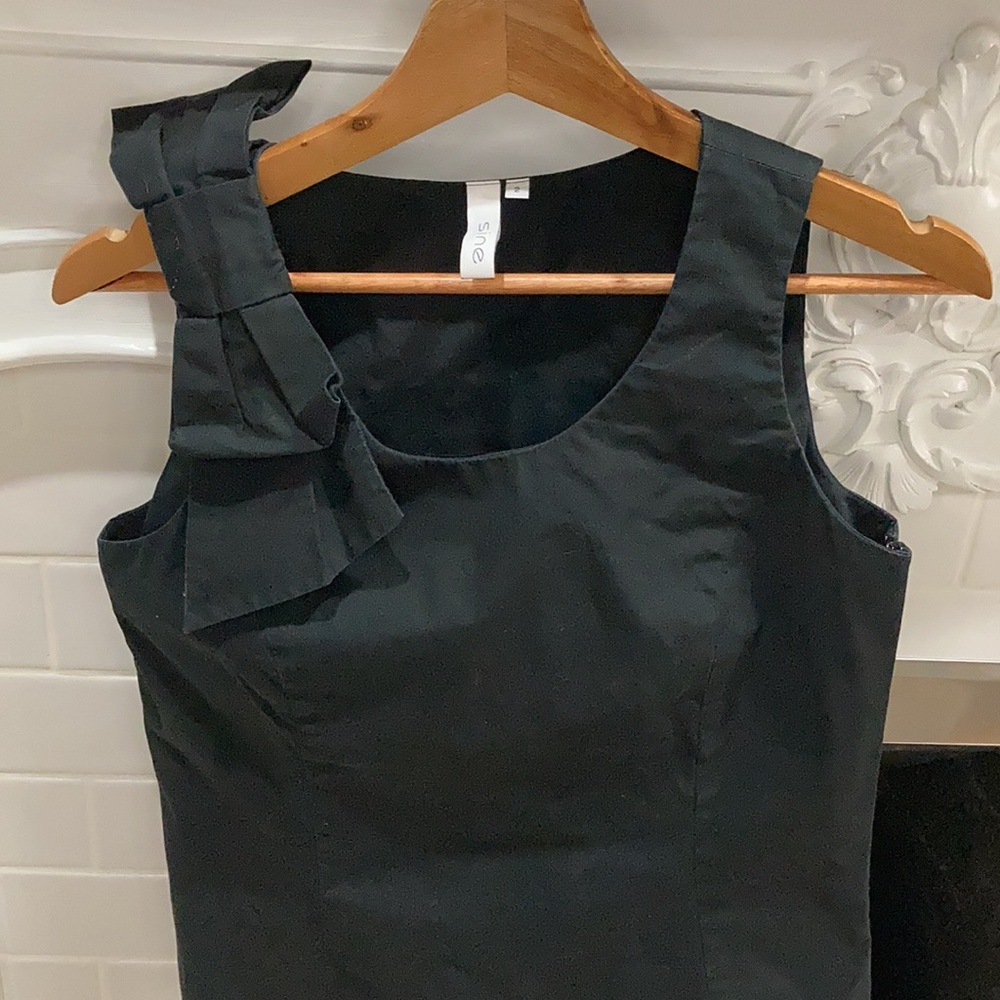 SINE Anthropologie Black Fitted Sleeveless Bow Top